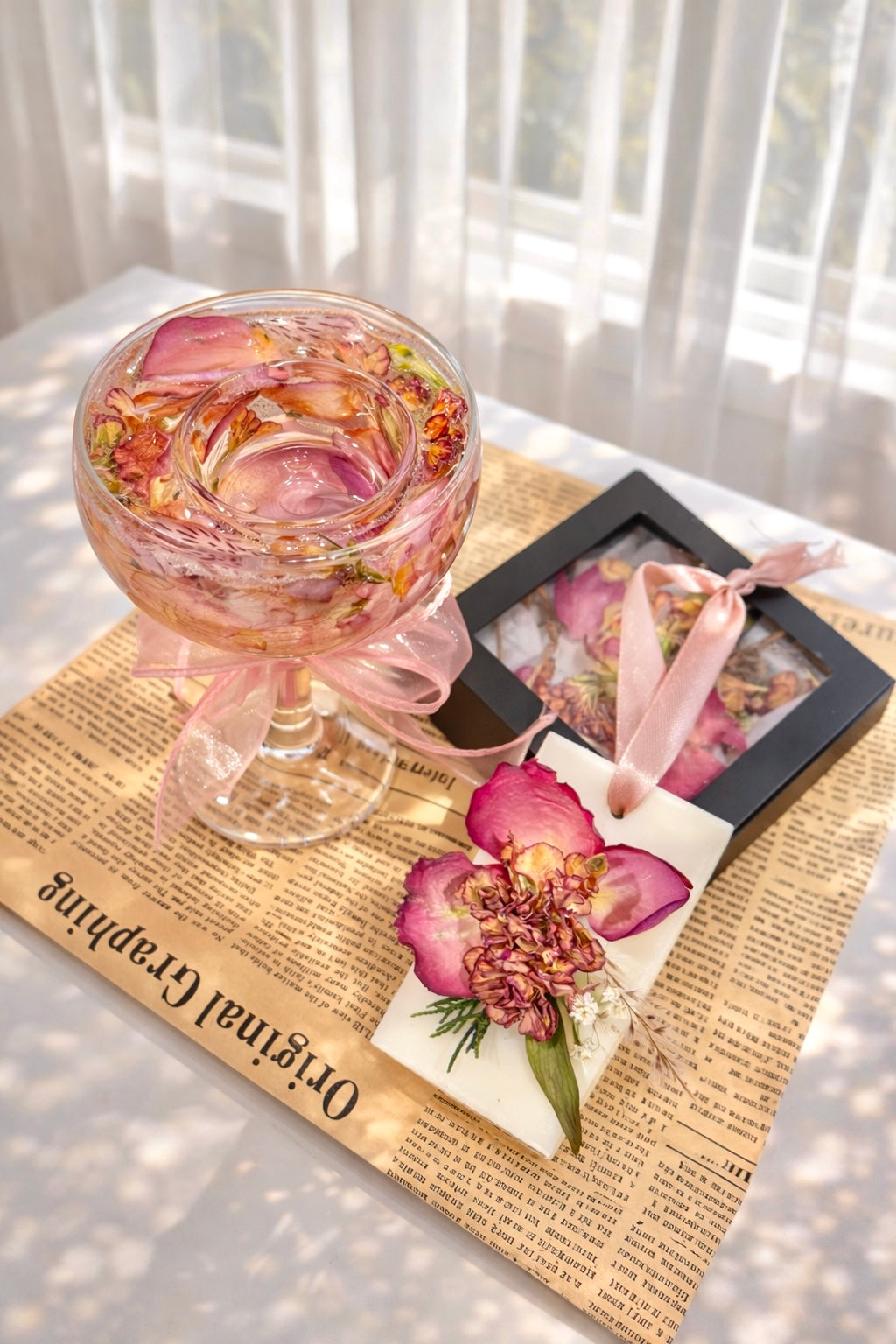 Petit Floral Candle Holder & Wax Tablet Gift Set (3pcs)